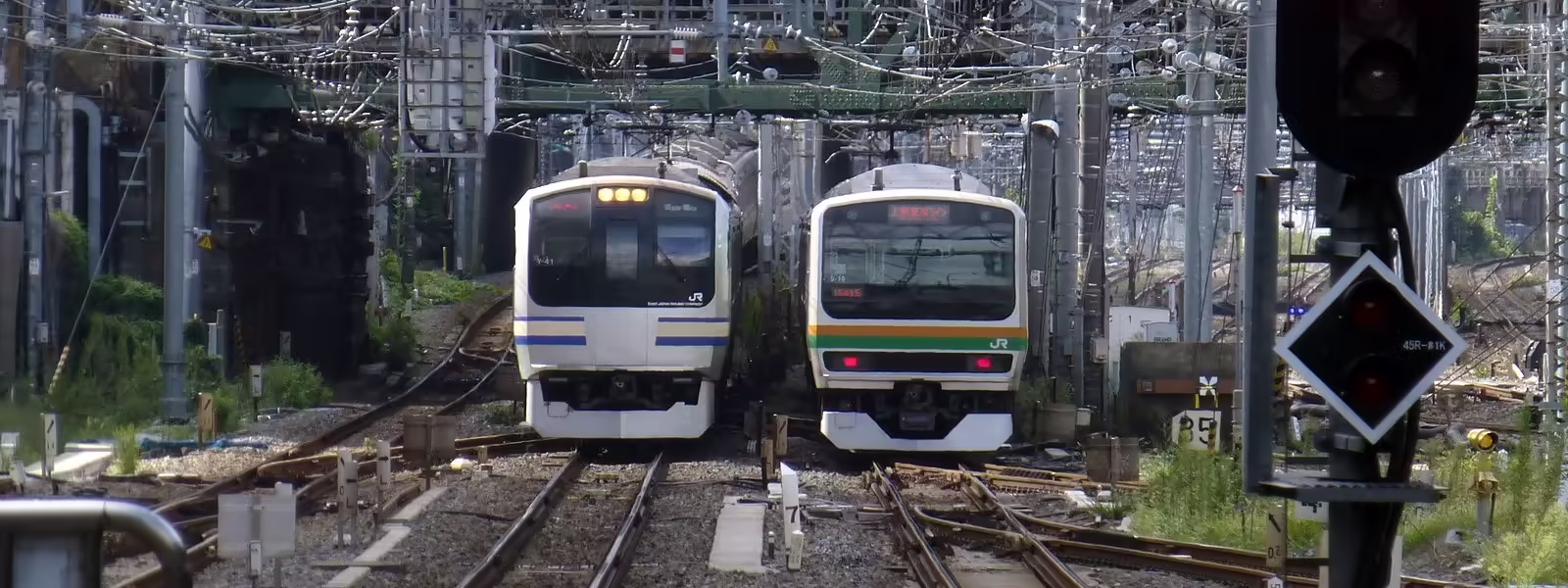 The strange case of the greedy junction